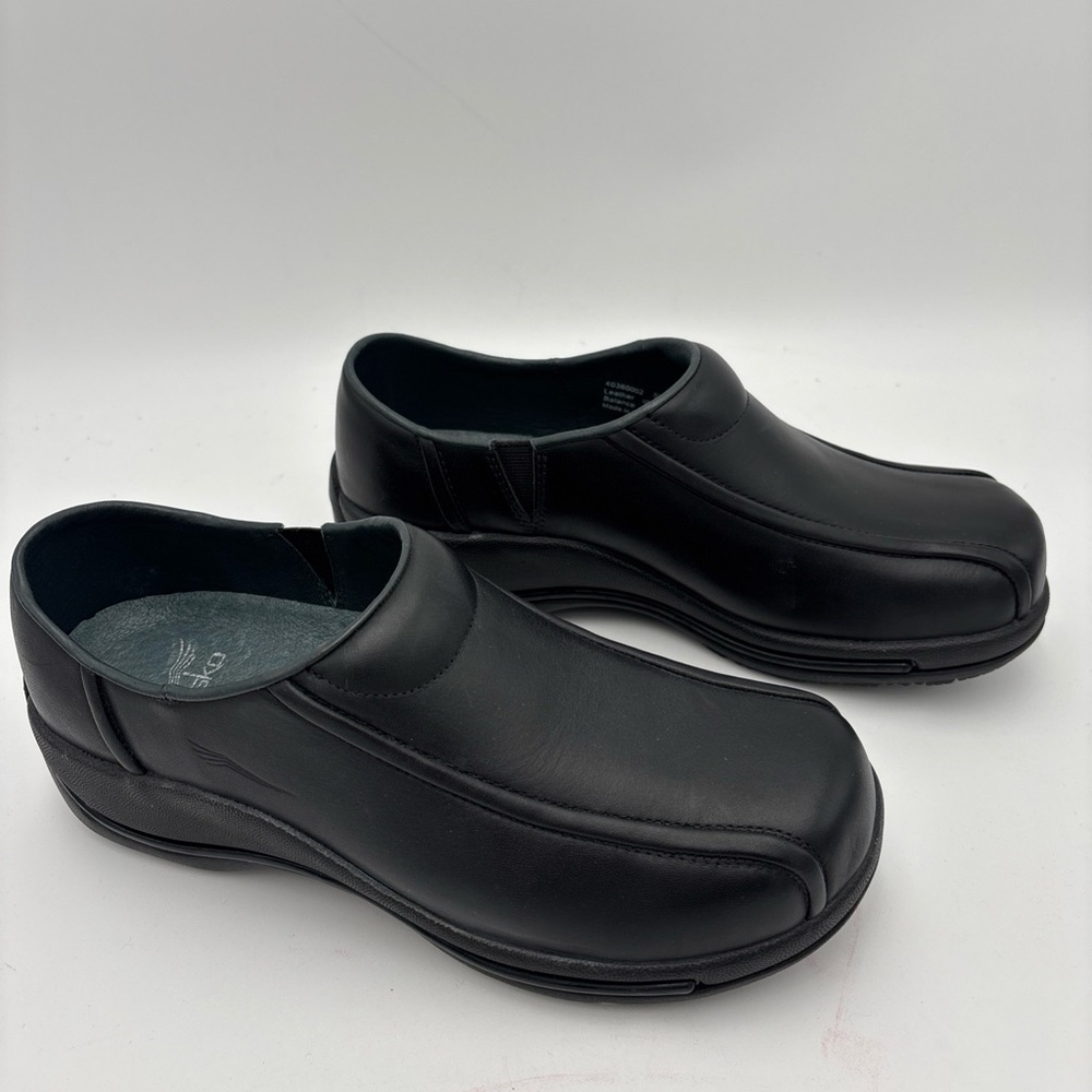 Dansko‎ Women's Classic Black Clogs